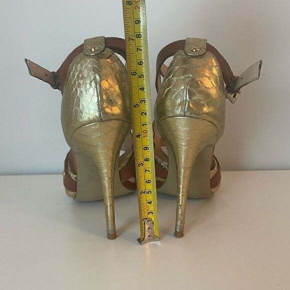 GUESS Brown Gold Snake Skin Strappy Buckle Sandals Heels Size 9.5 Shoes - Picture 13 of 14